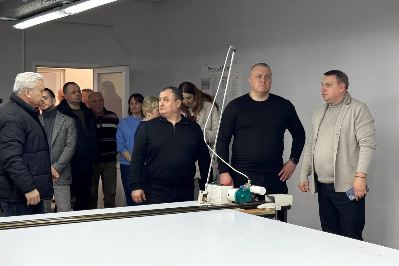 IMG_6827.JPG (94 KB)